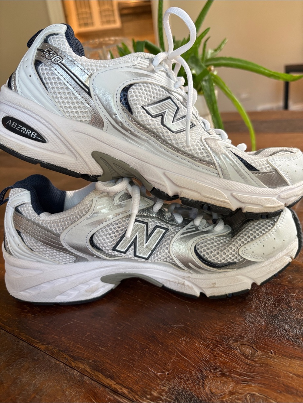 *EUC* New Balance 530 (women's  size 8) - Picture 9 of 10